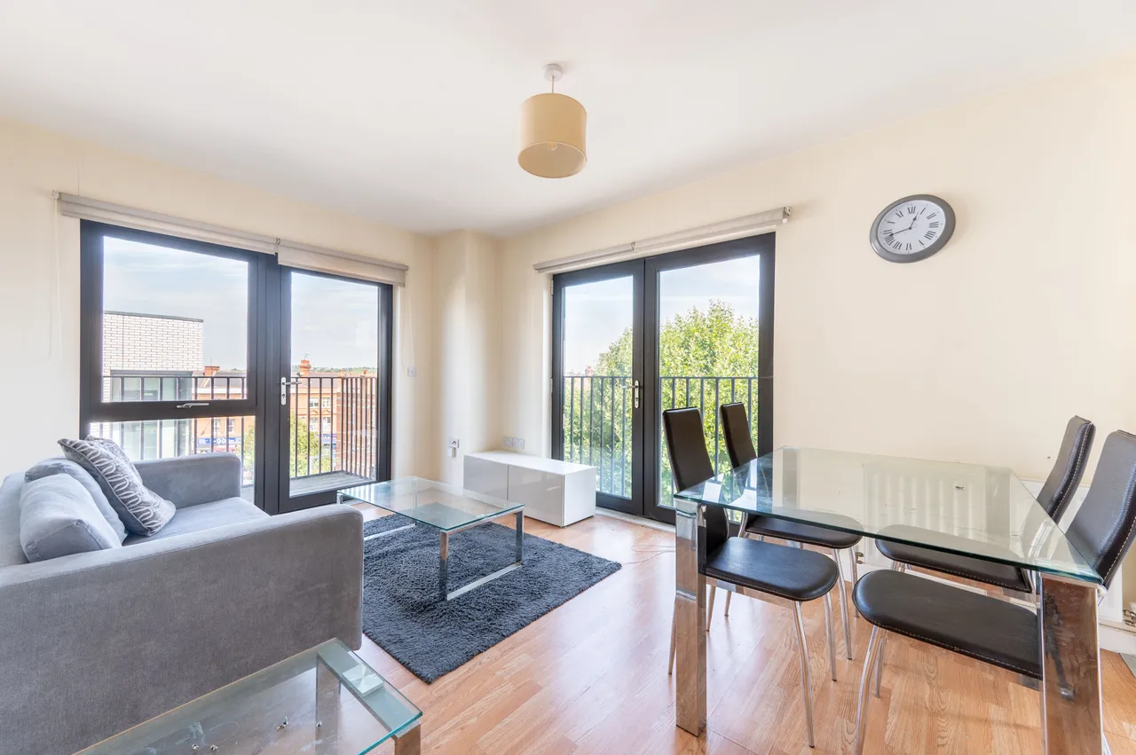 1 bed flat for sale — 12 Newman Close, London