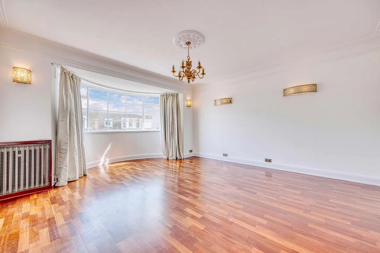 Prince Albert Road, London, NW8, photo 6