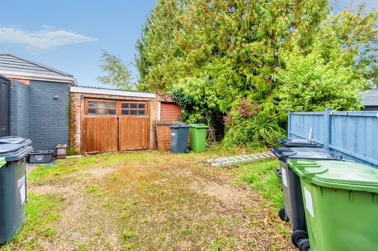 Swaythling Road, West End, SO30, photo 2