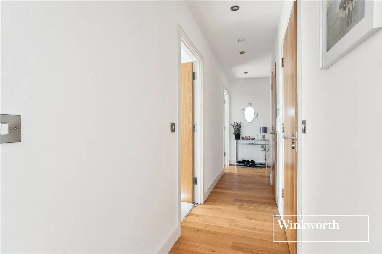Regents Park Road, Finchley, London, N3, photo 6