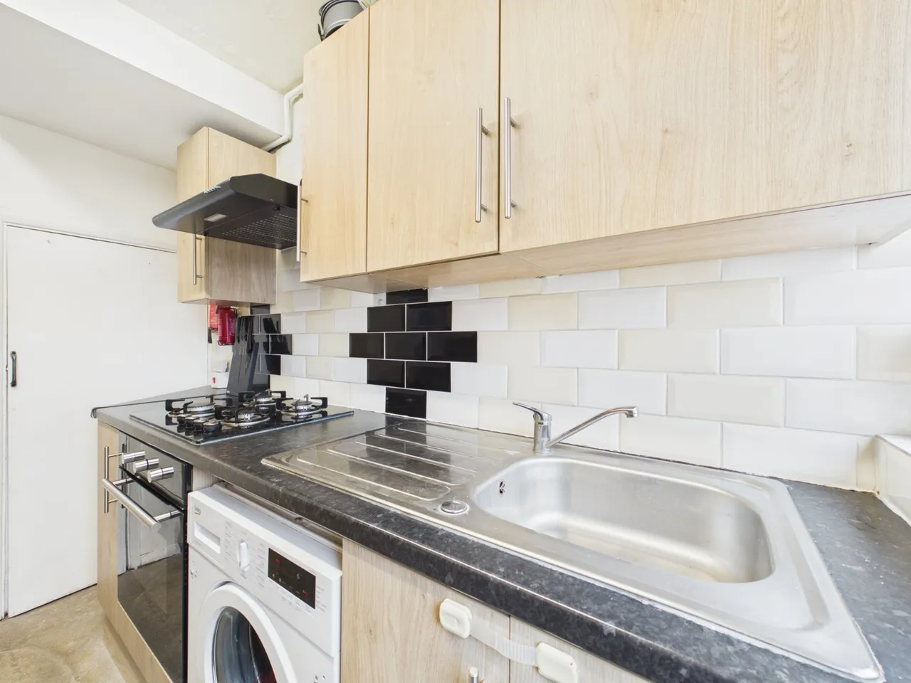 Whitepit Lane, Flackwell Heath, HP10, photo 9