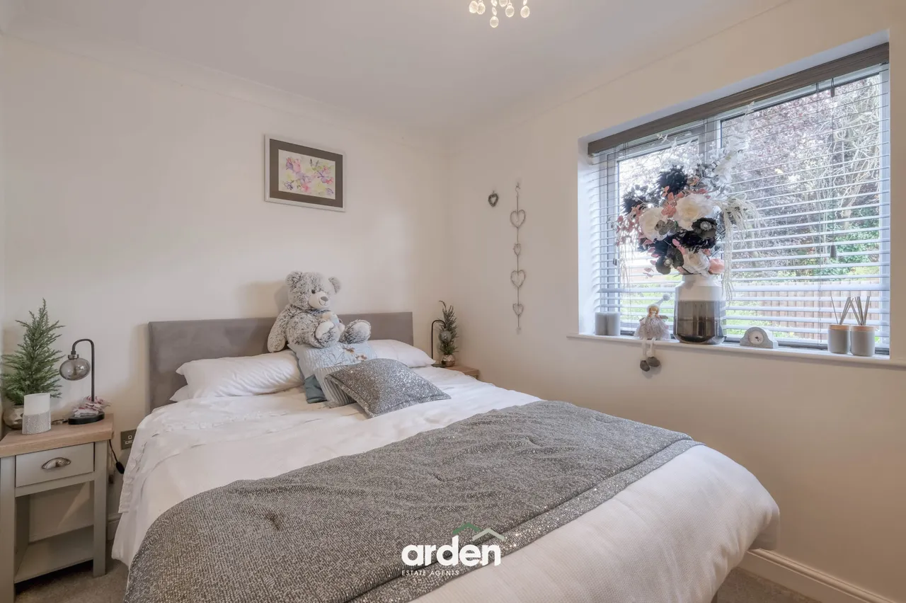 Brookes Close, Studley, B80, photo 9