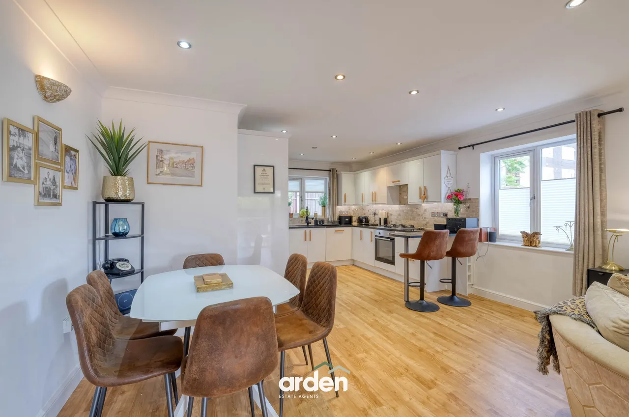 Brookes Close, Studley, B80, photo 2