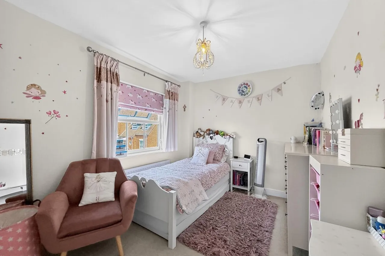 Maryport Drive, Timperley WA15 7NS, photo 27
