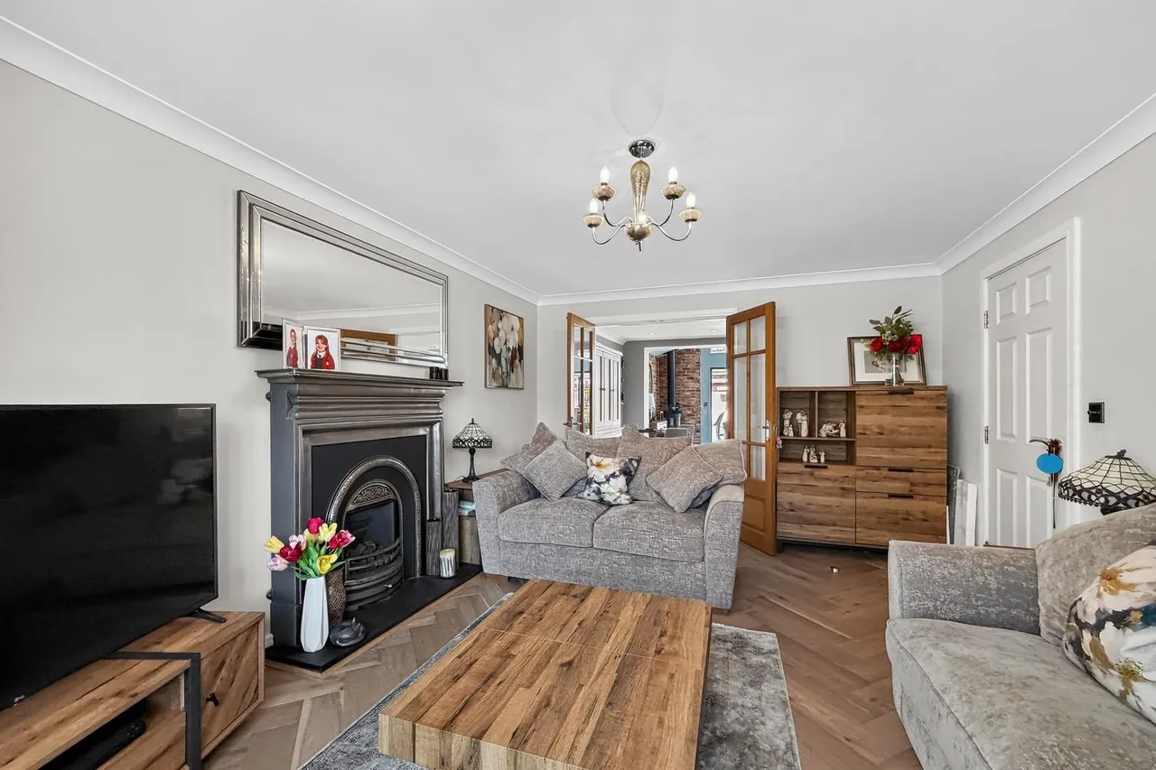 Maryport Drive, Timperley WA15 7NS, photo 16