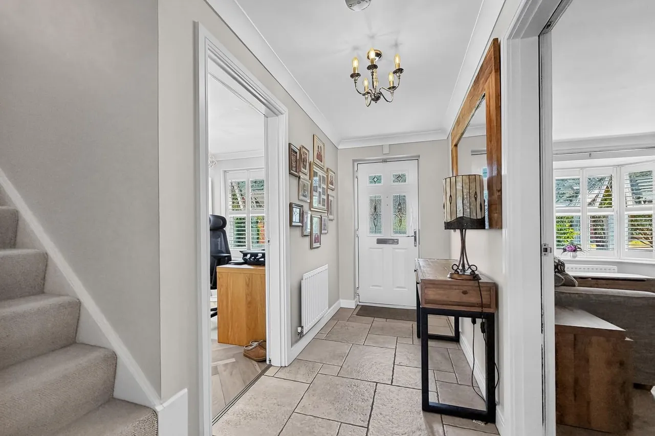 Maryport Drive, Timperley WA15 7NS, photo 14