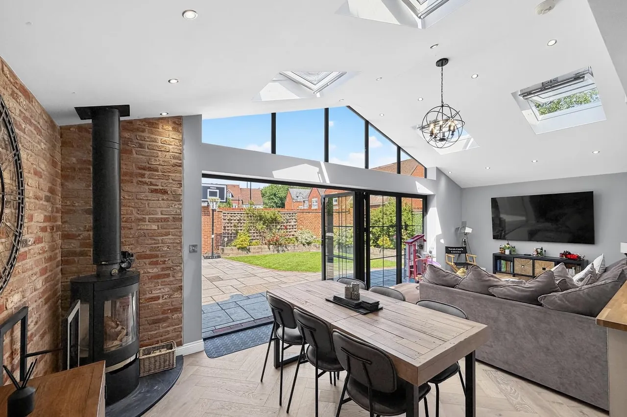 Maryport Drive, Timperley WA15 7NS, photo 19