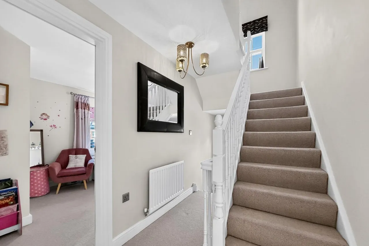 Maryport Drive, Timperley WA15 7NS, photo 28
