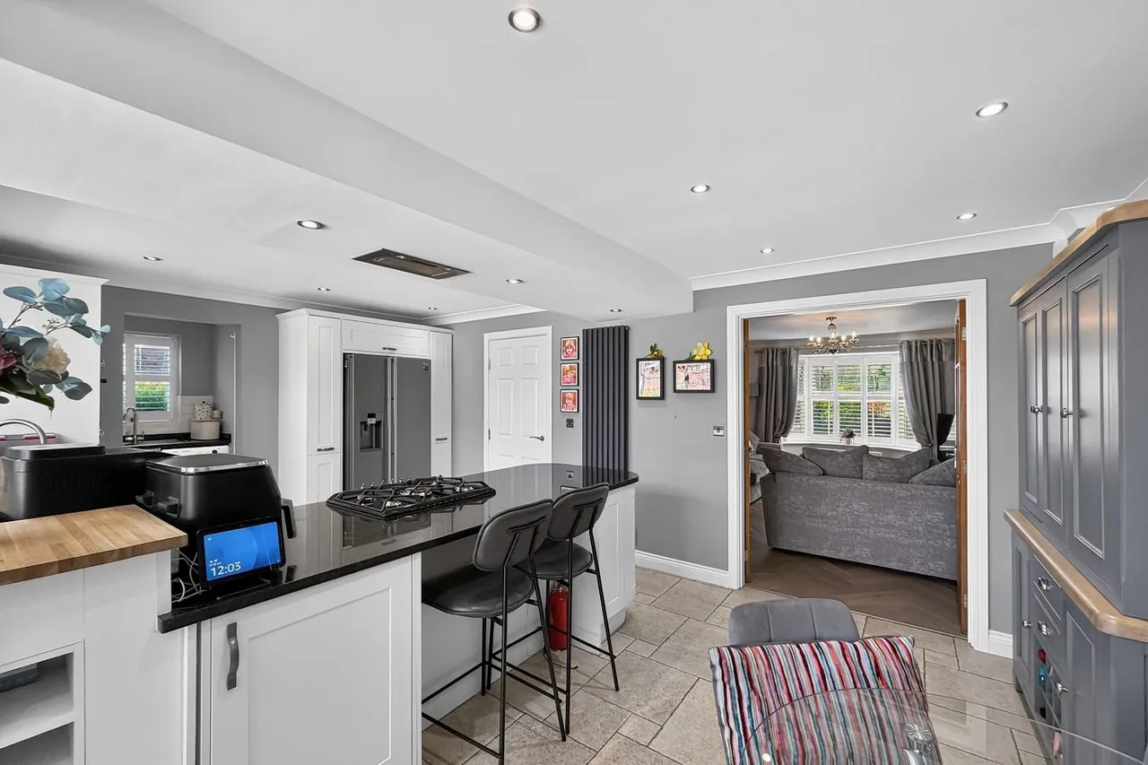 Maryport Drive, Timperley WA15 7NS, photo 18