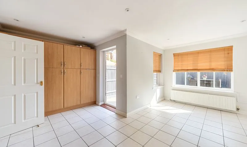 Cavendish Walk, Epsom, KT19, photo 7