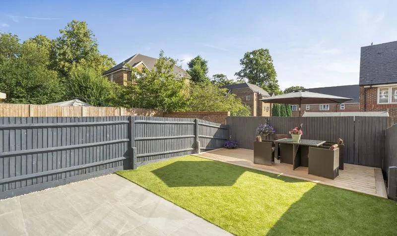 Cavendish Walk, Epsom, KT19, photo 4