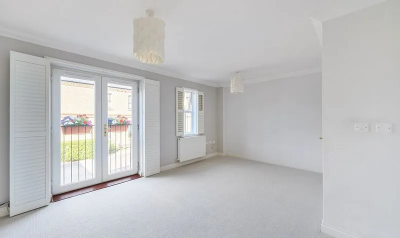 Cavendish Walk, Epsom, KT19, photo 3