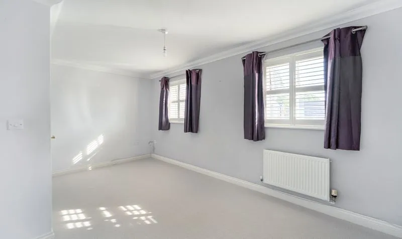 Cavendish Walk, Epsom, KT19, photo 11