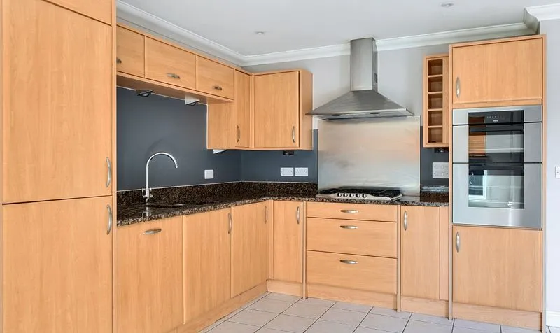 Cavendish Walk, Epsom, KT19, photo 5
