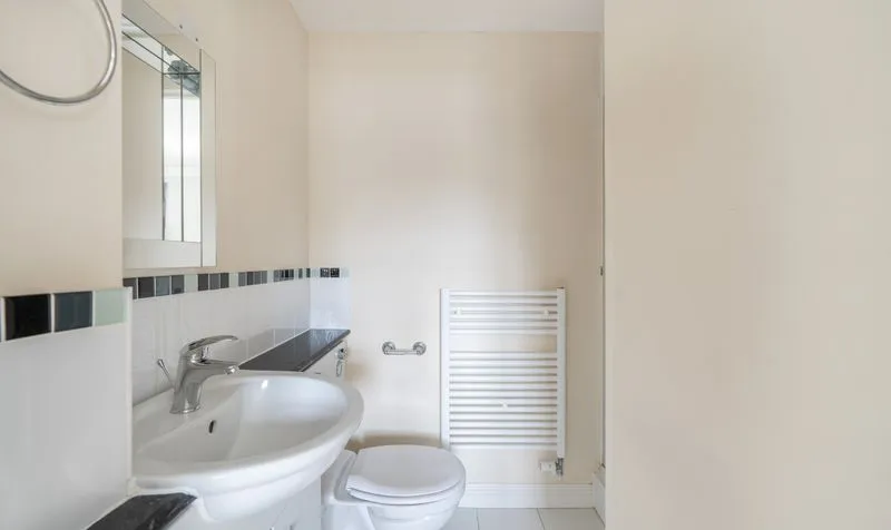 Cavendish Walk, Epsom, KT19, photo 8