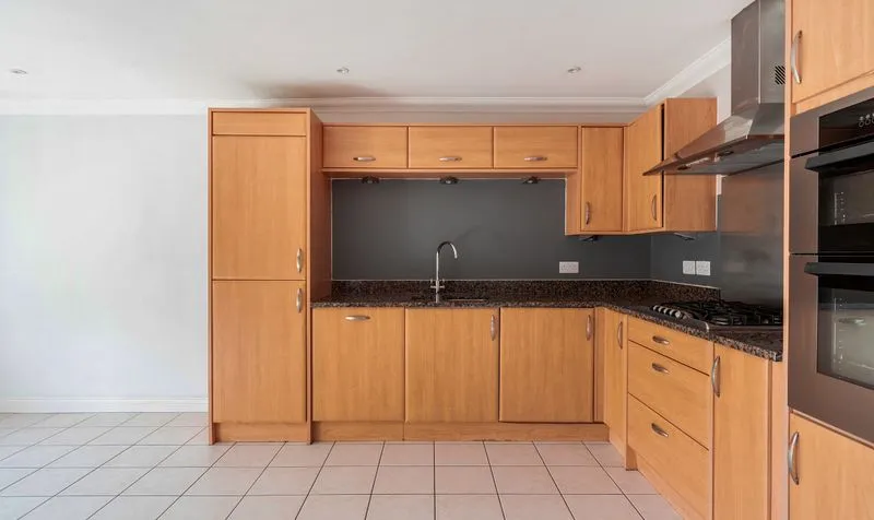 Cavendish Walk, Epsom, KT19, photo 6