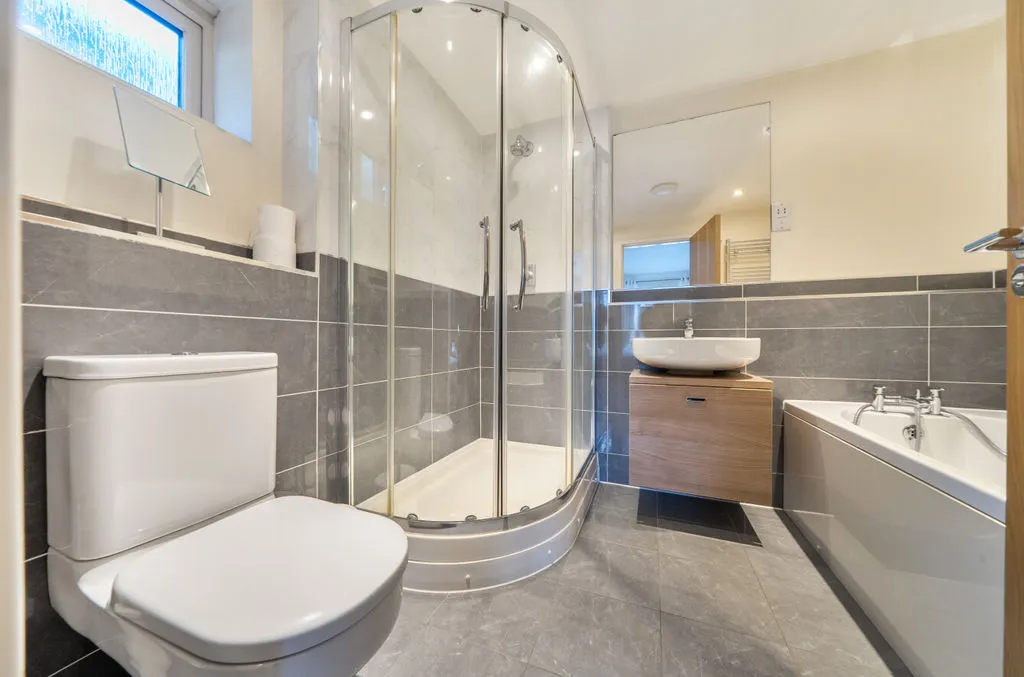 Highland Road, Purley CR8 2HS, photo 8
