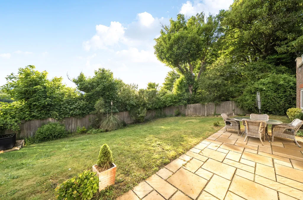 Highland Road, Purley CR8 2HS, photo 20