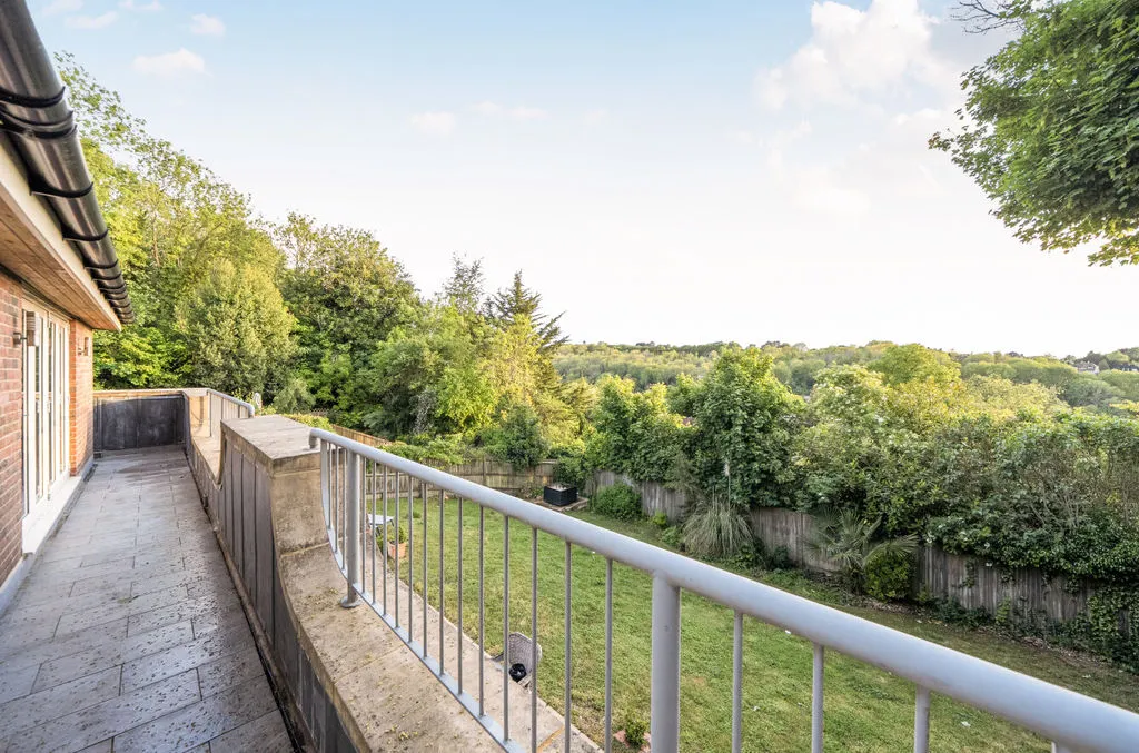 Highland Road, Purley CR8 2HS, photo 19