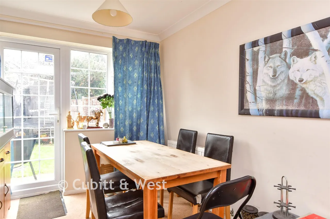 Pinewood Gardens, Bognor Regis, PO21, photo 5