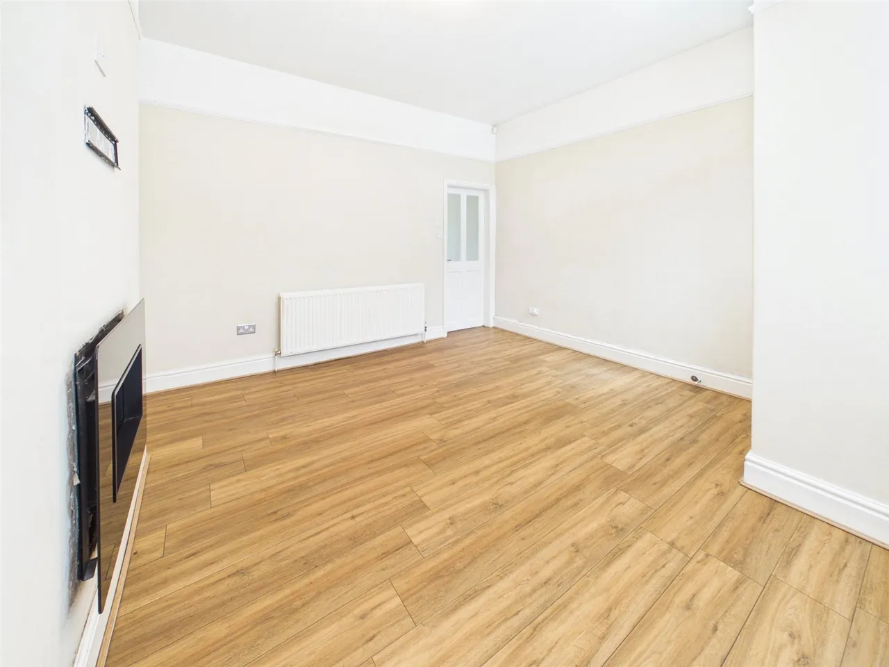 Stockport Road East, Bredbury, Stockport, Greater Manchester, SK6 1AL, photo 3