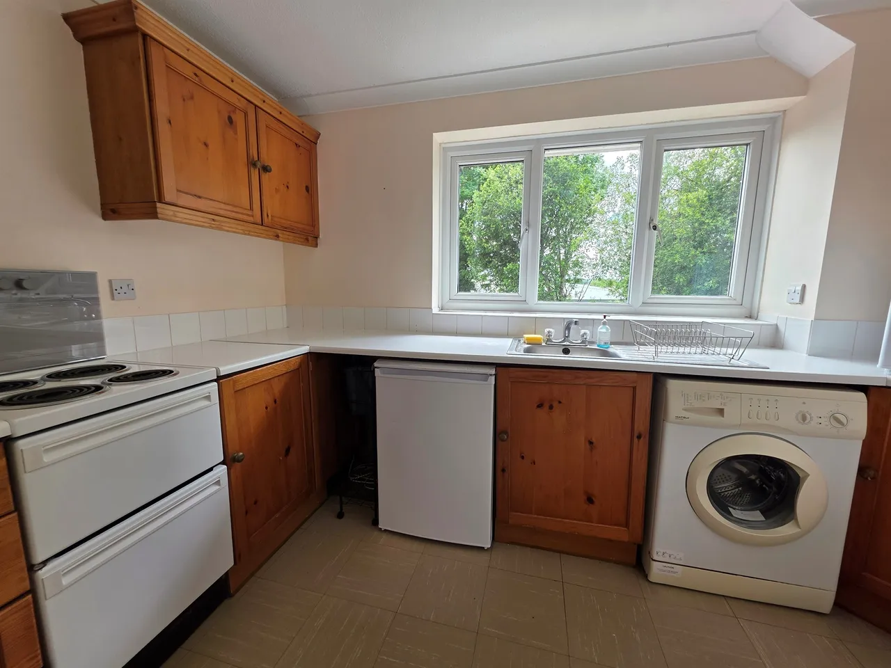 Intalbury Avenue, Aylesbury, HP19, photo 4