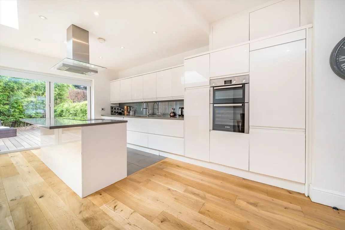 Grantham Road, W4, photo 3