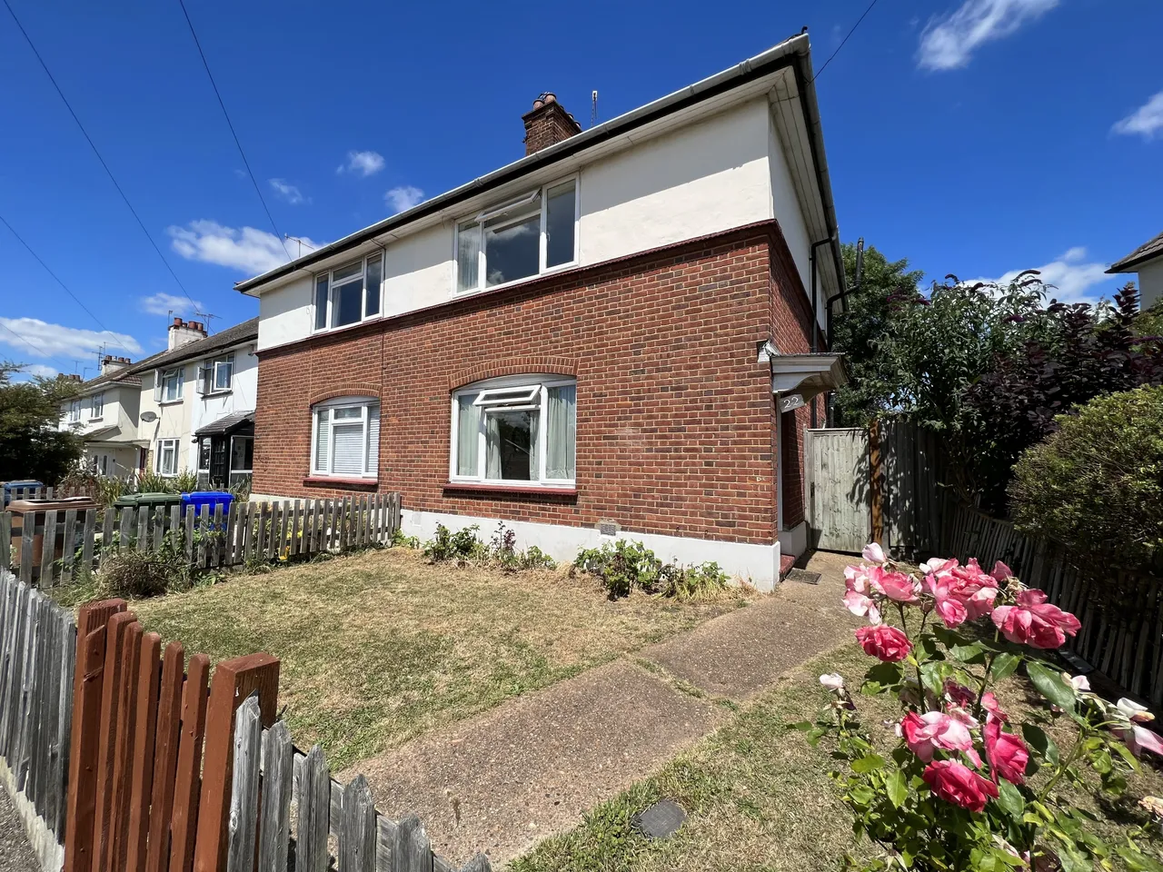 2 bed house to rent — Charles Crescent, Harrow HA1