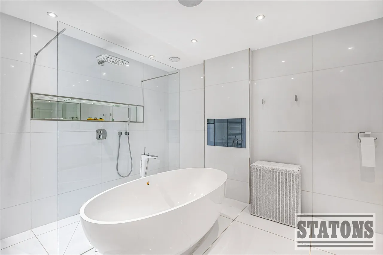 Cockfosters Road, Hadley Wood, EN4 0JS, photo 9