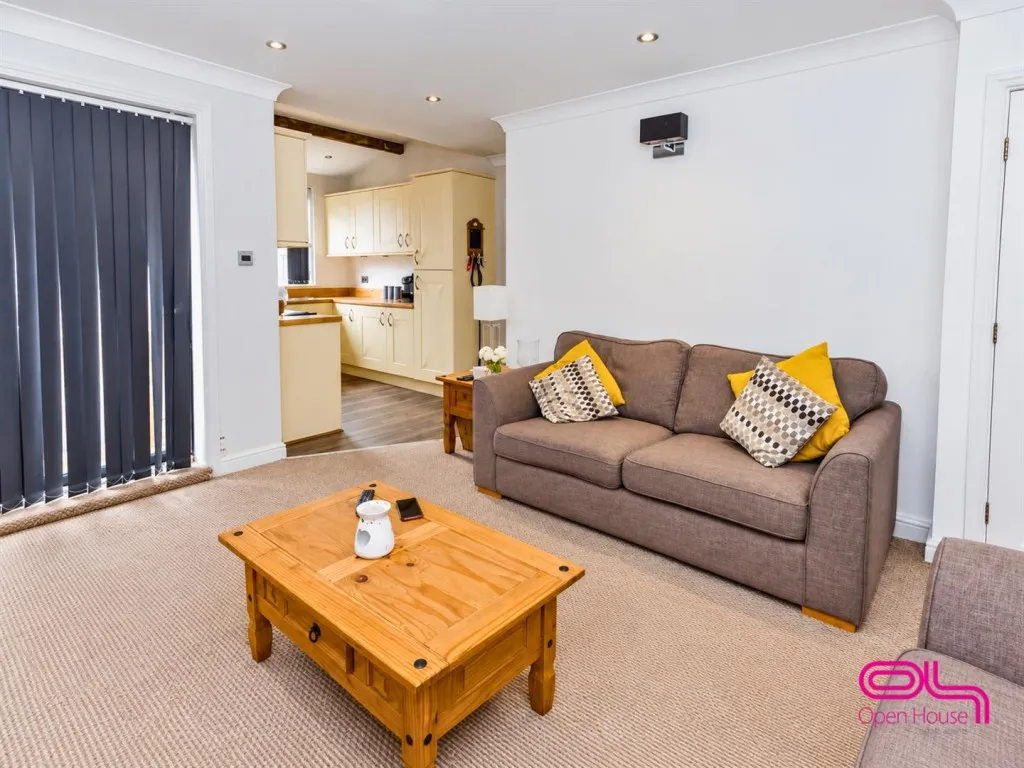 Laurel Avenue, Darwen, BB3, photo 4