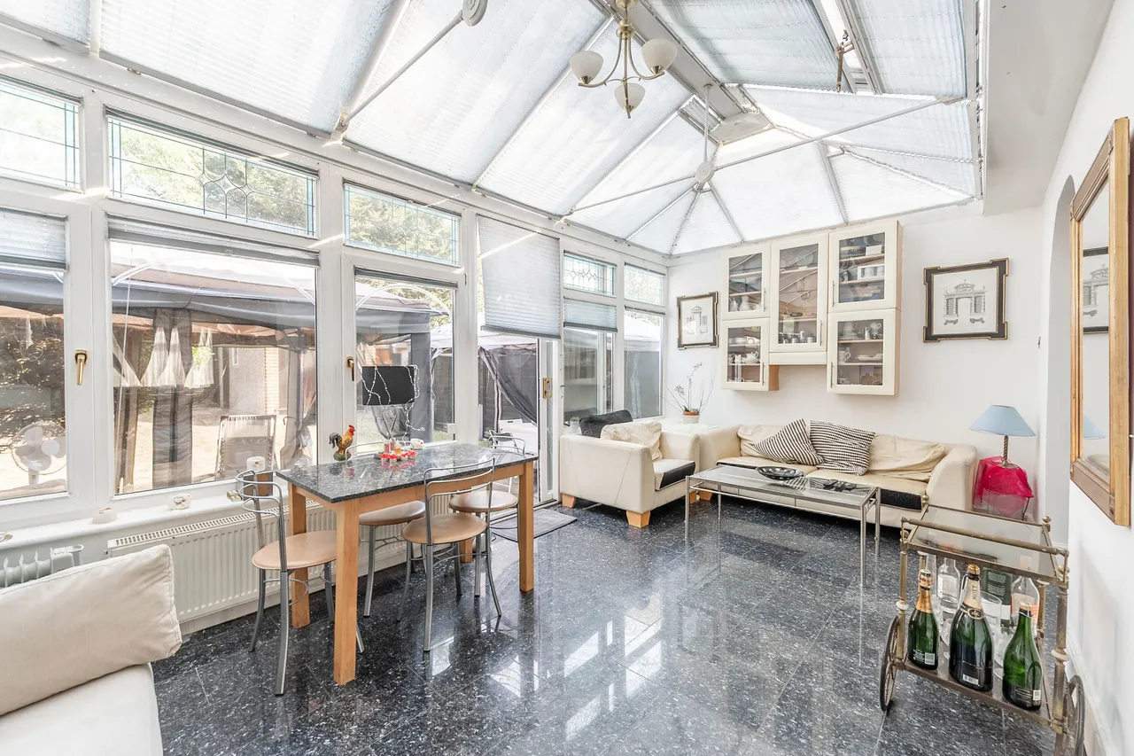 Edgware, HA8, photo 9
