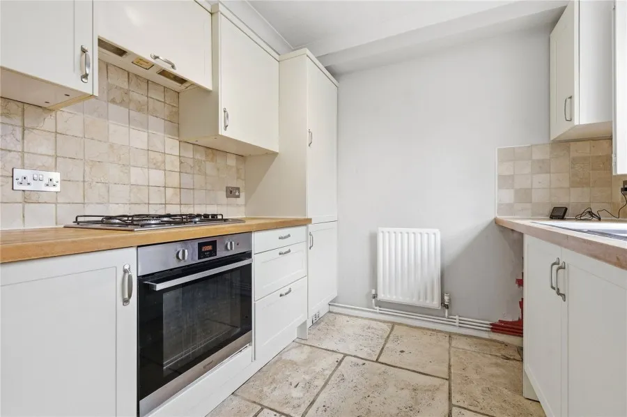 House Under Offer with 2 bedrooms in Saffron Walden, CB10, photo 3