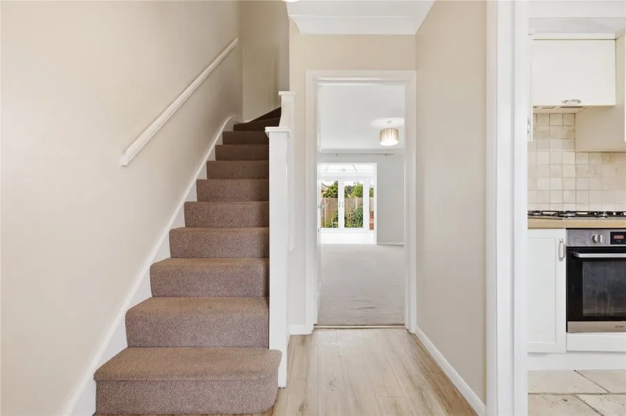 House Under Offer with 2 bedrooms in Saffron Walden, CB10, photo 2