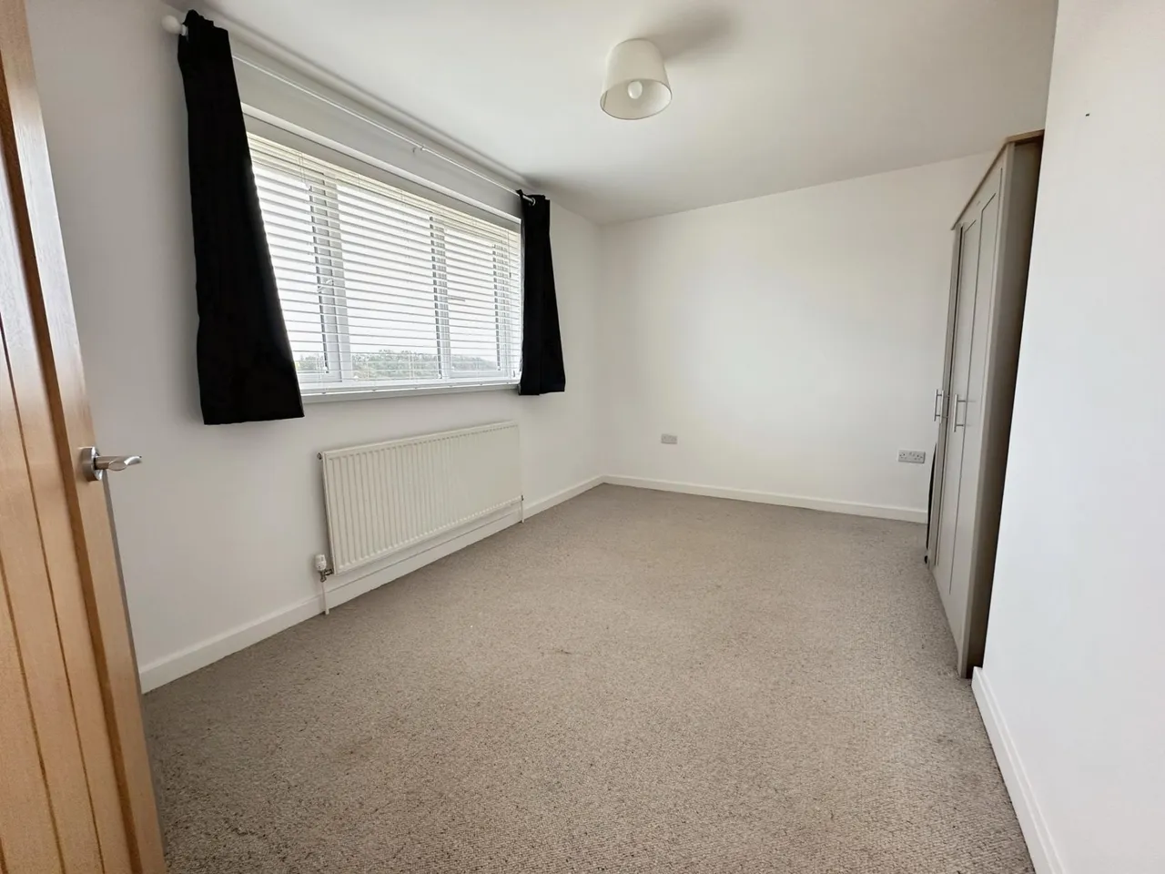 Milton Crescent, Milford Haven, SA73, photo 14