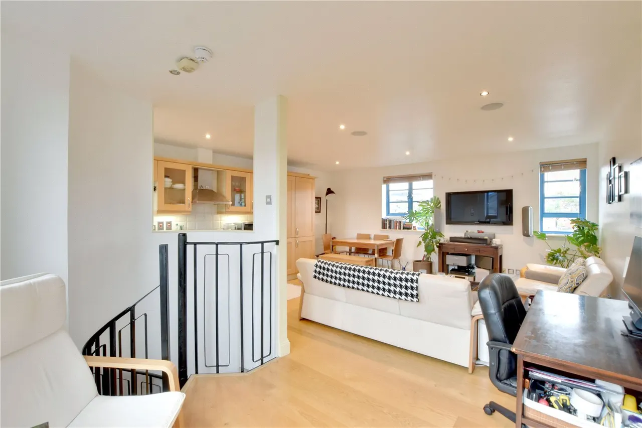 The Plaza, 135 Vanbrugh Hill, Greenwich, London, SE10, photo 8