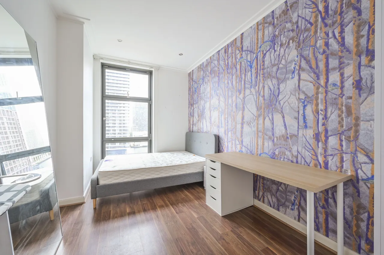 Flat 108 Discovery Dock Apartments West, 2 South Quay Square, London, photo 4