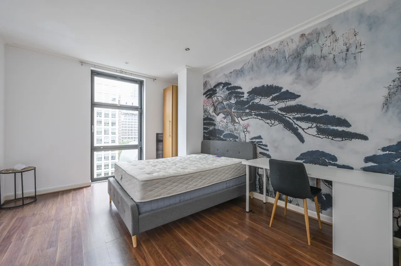 Flat 108 Discovery Dock Apartments West, 2 South Quay Square, London, photo 5