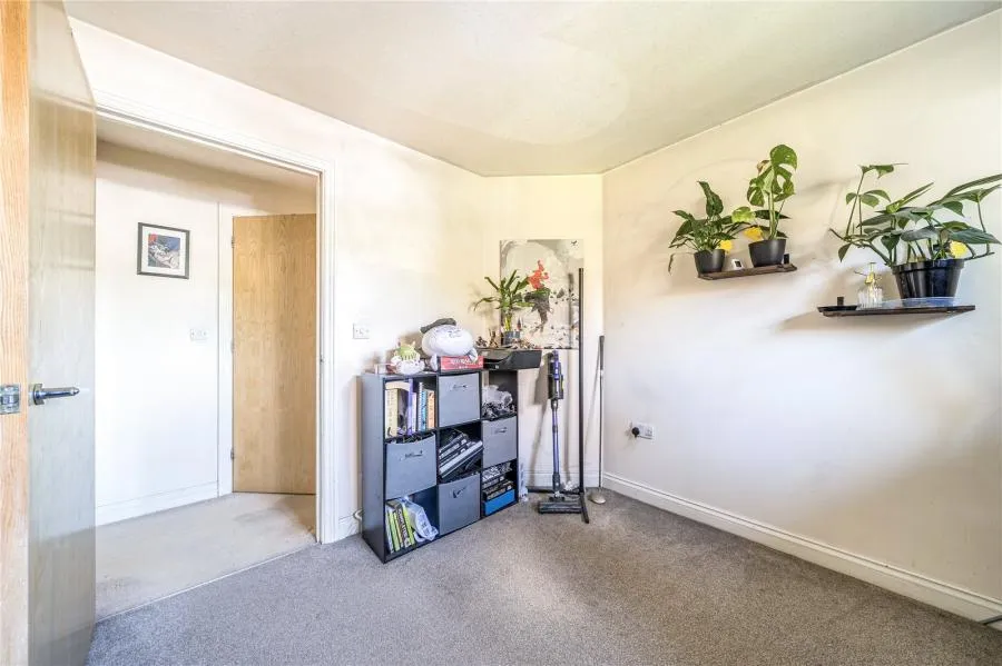 Gordon Road, Haywards Heath, RH16, photo 11