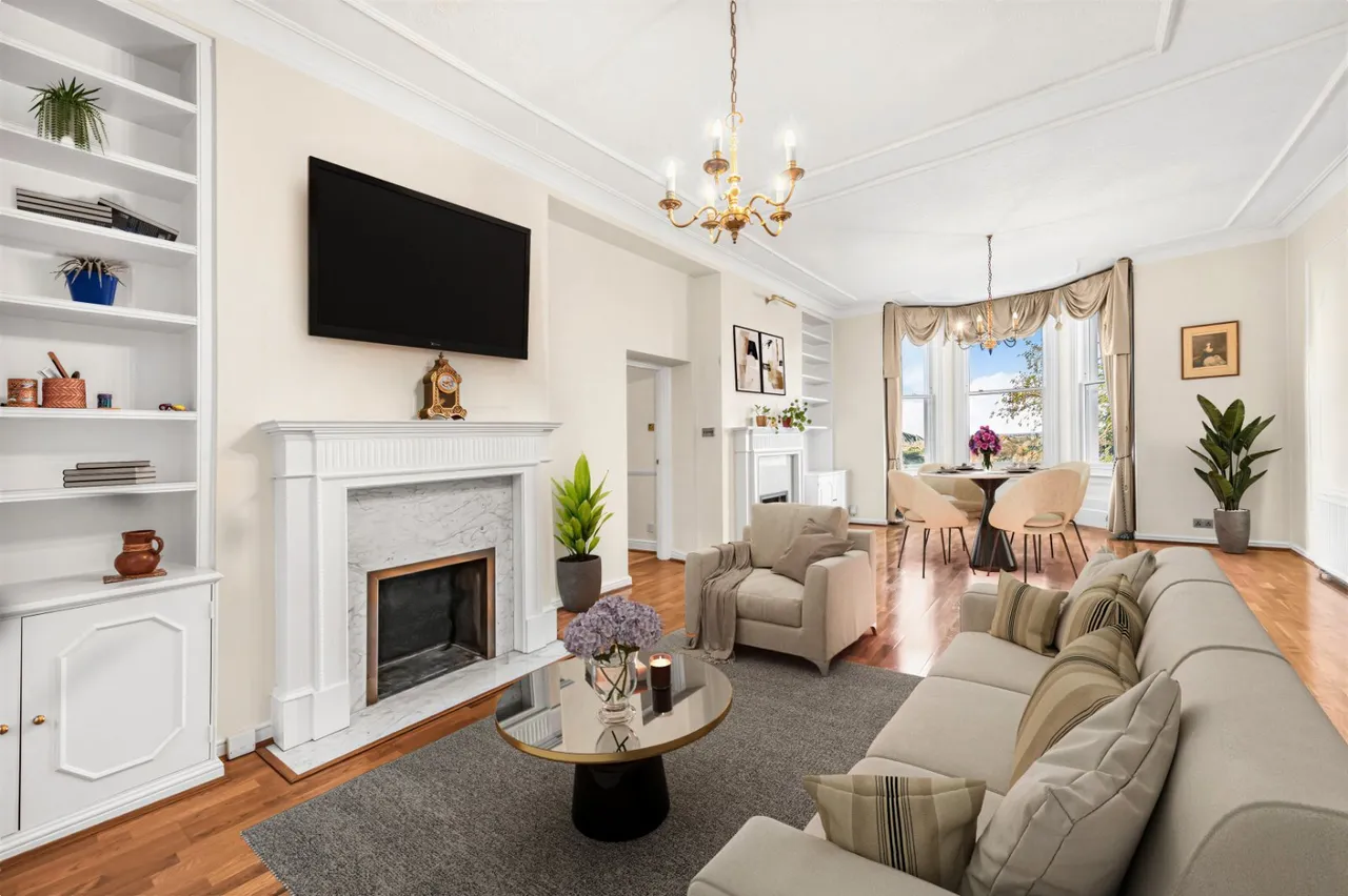 3 bed flat for sale, Park House, Richmond Hill, TW10