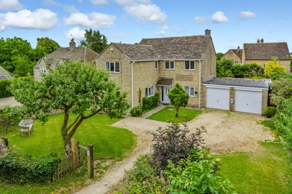 4 bed house for sale, Woodmancote, Cirencester, GL7
