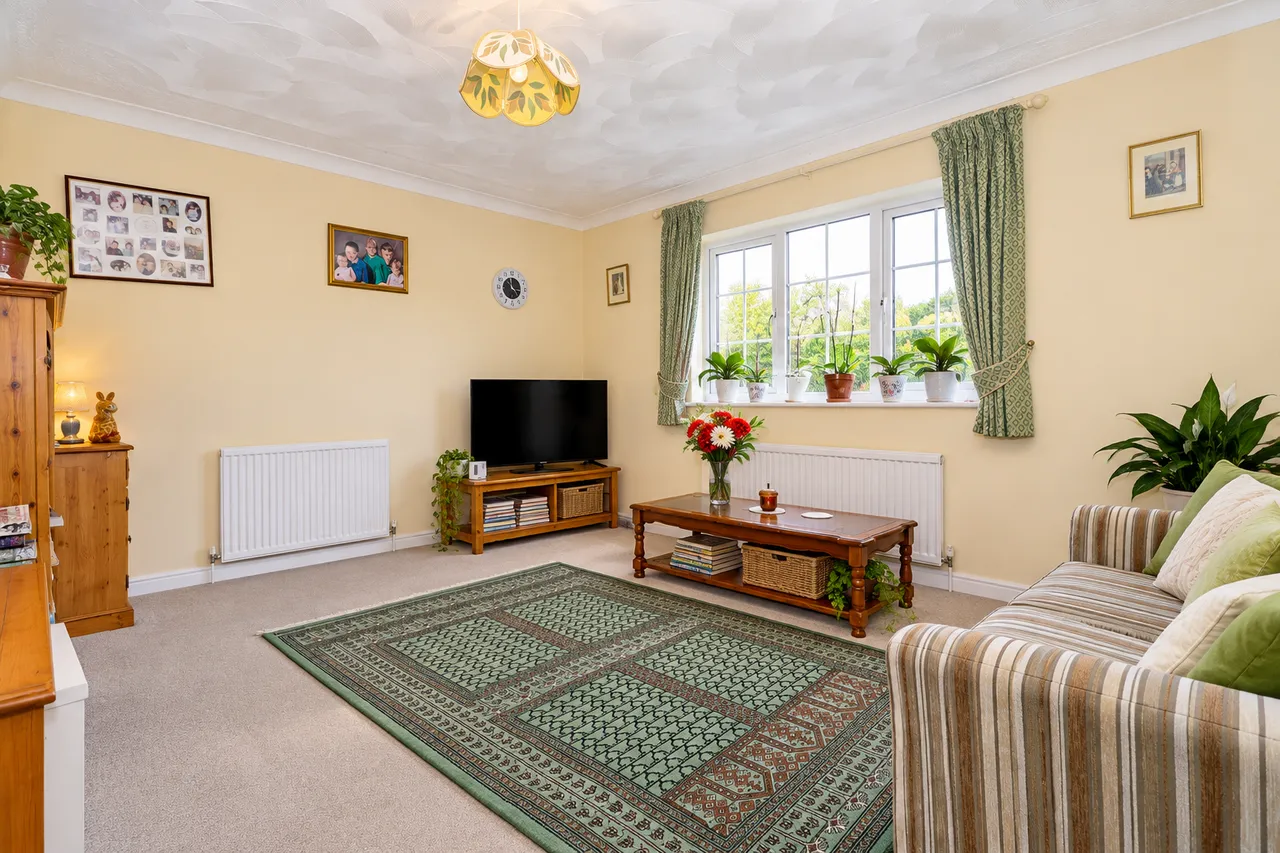 High Street, Graveley, PE19, photo 4