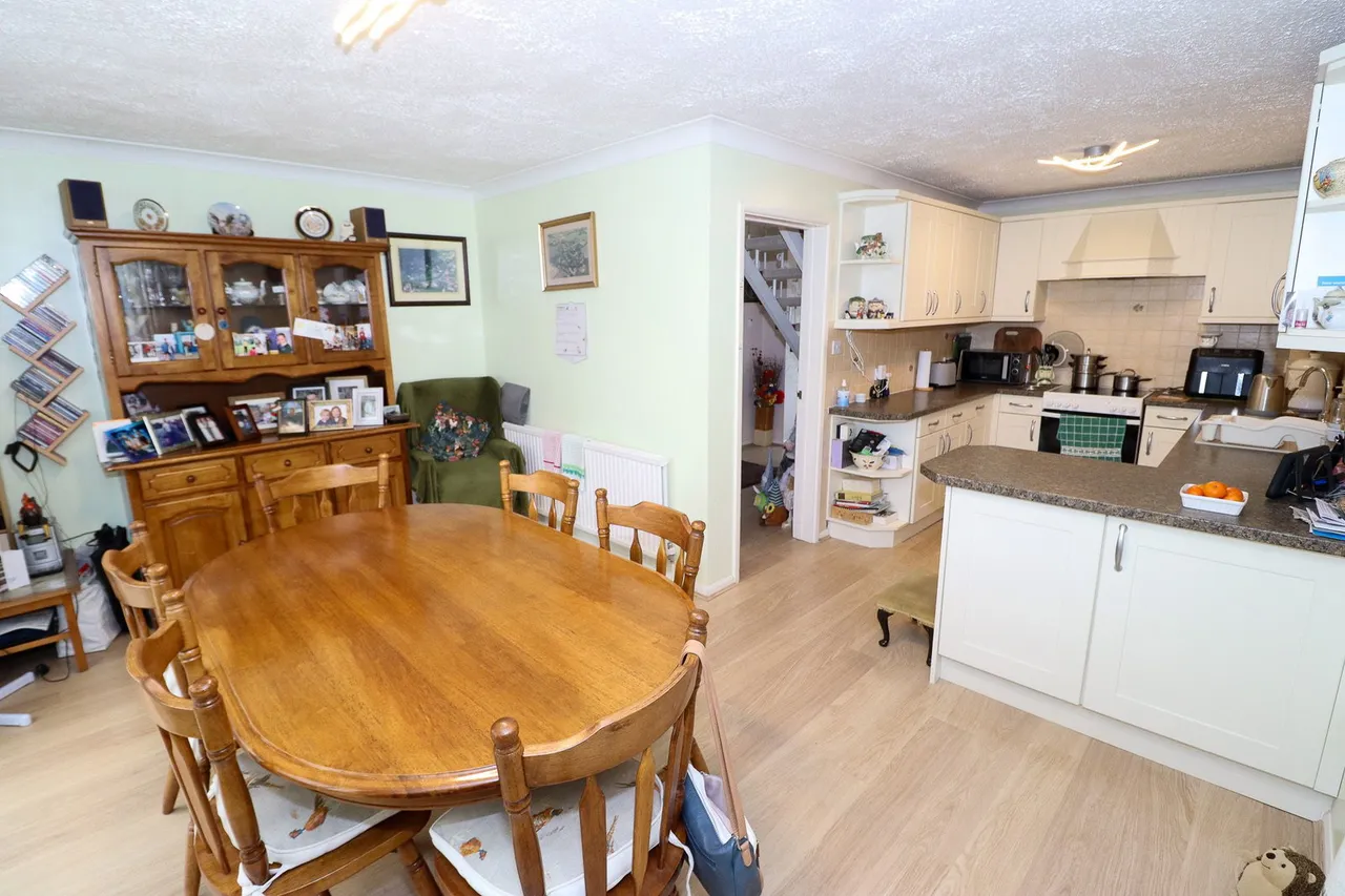 High Street, Graveley, PE19, photo 7