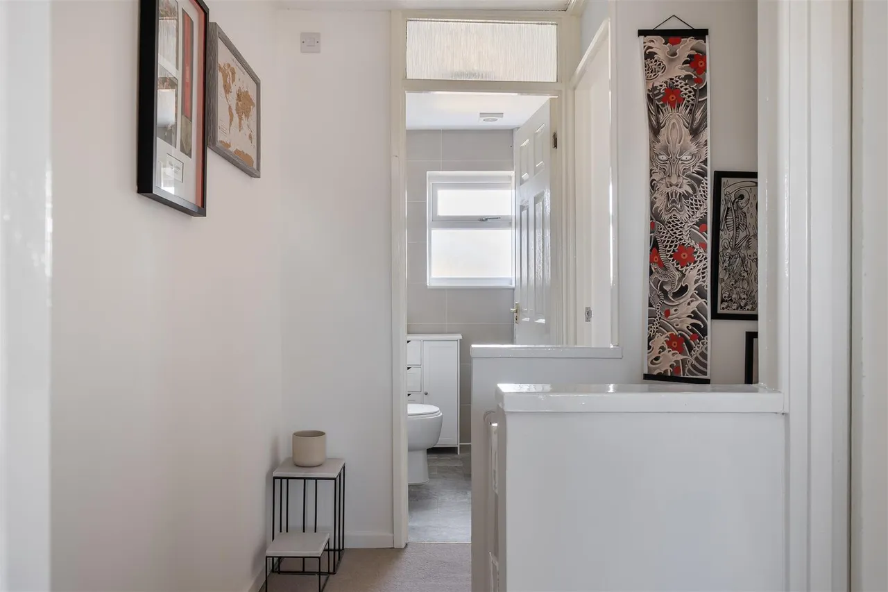 Andrews Close, Chippenham, SN14, photo 9
