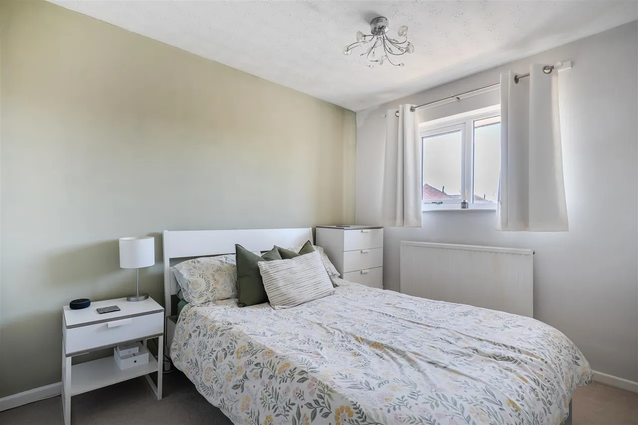 Andrews Close, Chippenham, SN14, photo 10