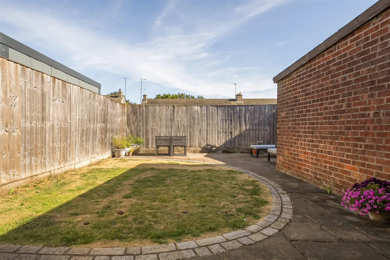 Andrews Close, Chippenham, SN14, photo 12