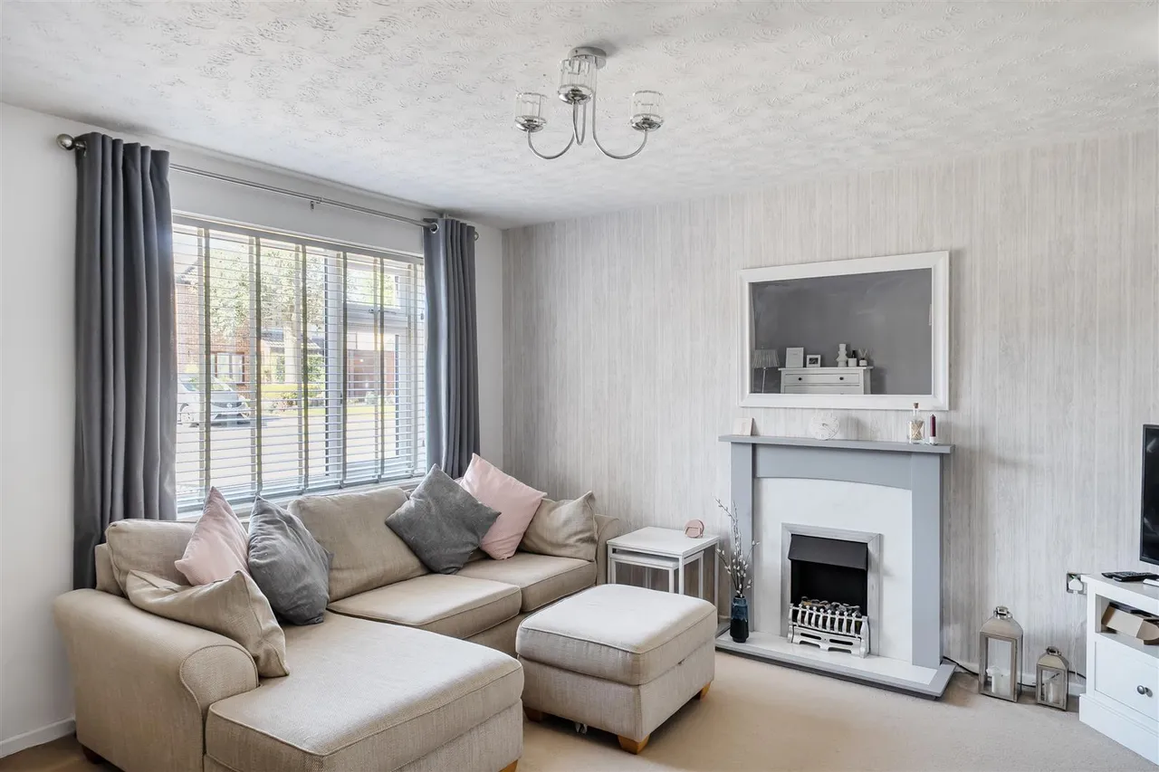 Andrews Close, Chippenham, SN14, photo 8