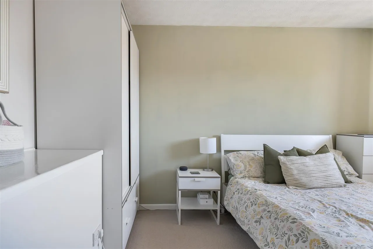 Andrews Close, Chippenham, SN14, photo 11