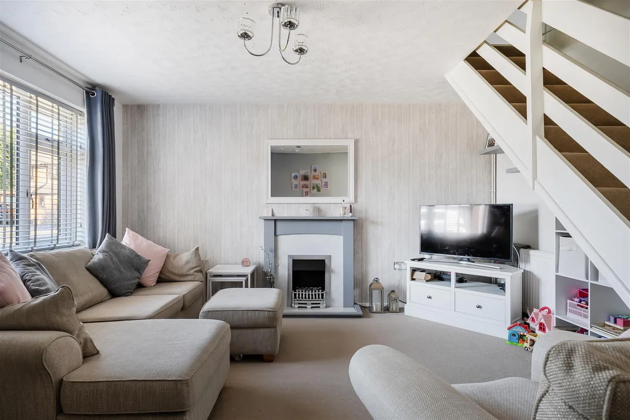 Andrews Close, Chippenham, SN14, photo 2