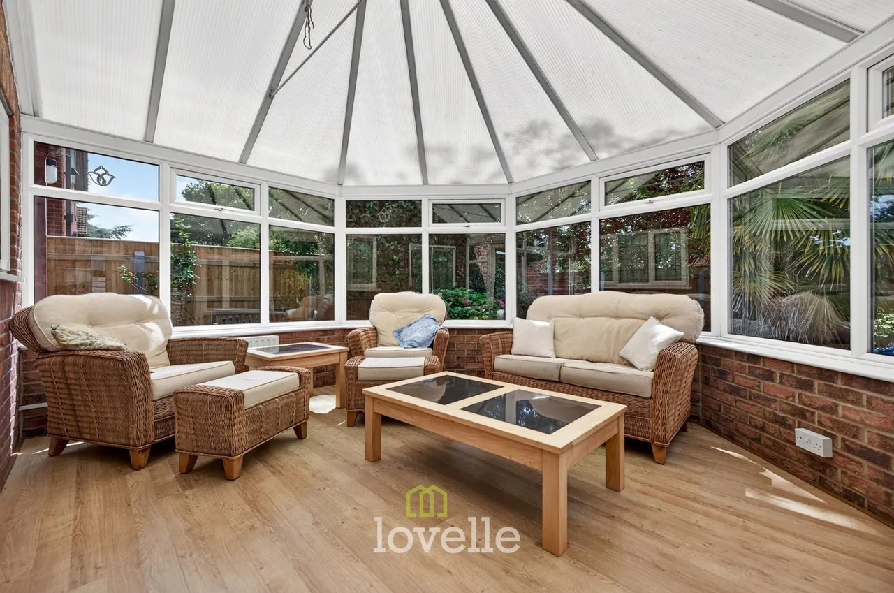 Augusta Oaks, Grimsby, DN34, photo 12
