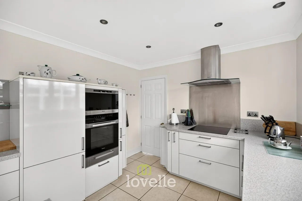 Augusta Oaks, Grimsby, DN34, photo 10